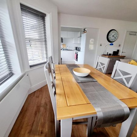 Bournemouth Luxury Apartment Bagian luar foto